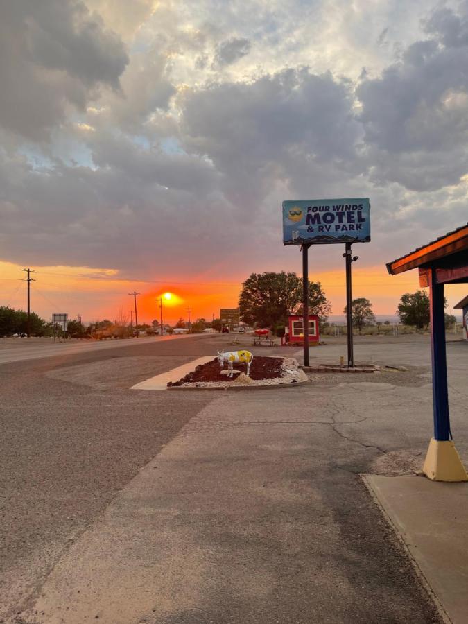 Four Winds Motel&RV Park Carrizozo Buitenkant foto